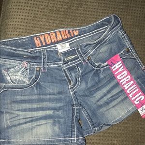 💰 Hydraulic midi shorts